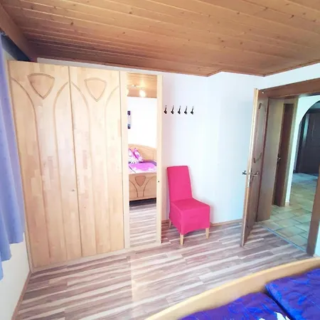 In Near Paradise, Cleaning Included * Hippach